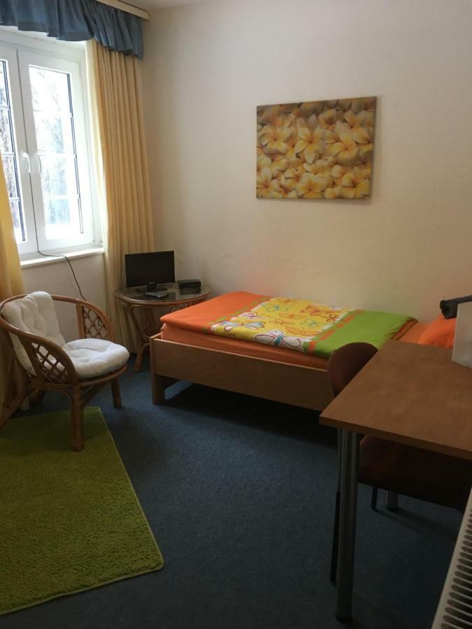 Zimmerfrei Wuppertal Kronenberg Exterior foto